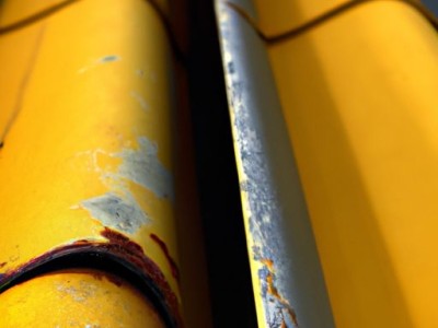 金属瓦和彩钢瓦哪个好？比较金属瓦和彩钢瓦的优缺点