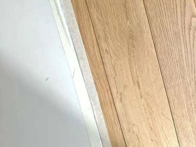 订婚戒指戴哪个手指（订婚戒指戴哪个手指女）