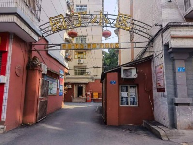 棠香街道：闲置空地大变身 老旧小区显新颜