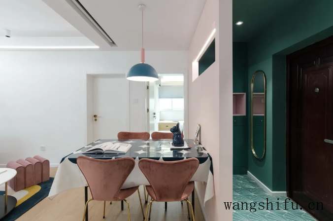 70㎡旧房改造,全屋网红色,客厅像蜗居,完工后却很浪漫 旧房翻新 第3张 70㎡旧房改造,全屋网红色,客厅像蜗居,完工后却很浪漫 旧房翻新 粉刷匠第3张 70㎡旧房改造,全屋网红色,客厅像蜗居,完工后却很浪漫 旧房翻新 第3张 70㎡旧房改造,全屋网红色,客厅像蜗居,完工后却很浪漫 旧房翻新 粉刷匠第3张