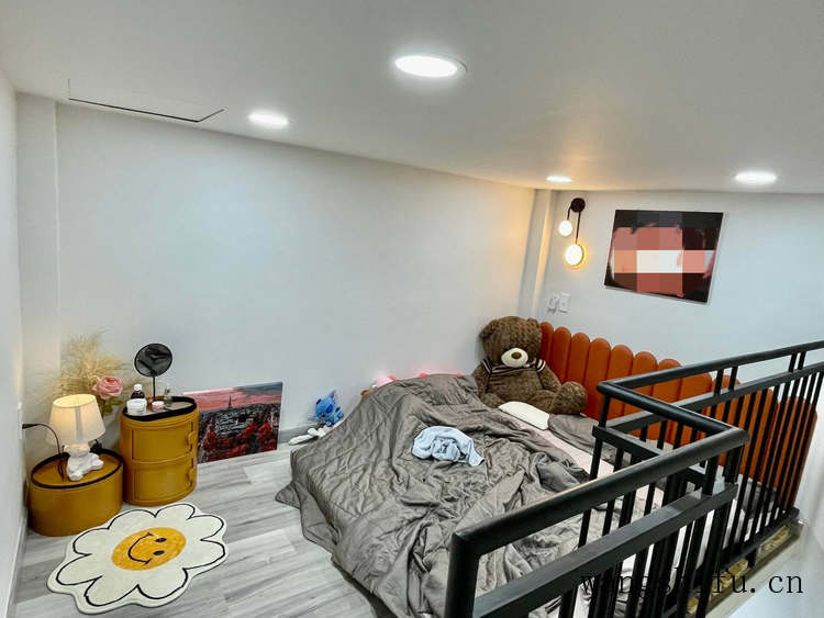 占地28㎡老房,挂了3年没卖掉,重装2层变3层,留给女儿自住挺好 占地28㎡老房,挂了3年没卖掉,重装2层变3层,留给女儿自住挺好